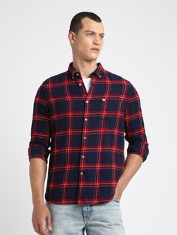 The Bear House - Men Navy Blue Red Checked Slim Fit Flannel Cotton Casual Shirt