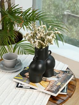 PUREZENTO - Lady Vase In Color Black