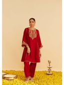 Red color option, Sold out, Currently selected