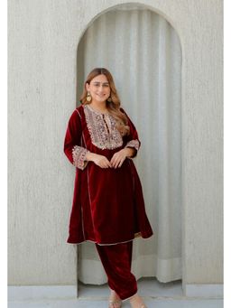 Sheetal Batra - Nisreen - Maroon Short Kalidaar Kurta And Salwar With Dupatta