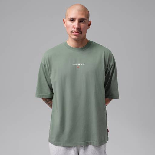 Jordan Flight Essentials - Nike Jordan Flight Essentials Men's Oversized Patch T-Shirt