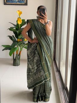 Suha - Green Beautiful Bagru Printed Saree with unstitched blouse