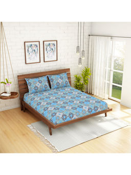 CORE Designed by SPACES - 104 TC Blue Geometric Cotton 1 Queen Bedsheet With 2 Pillow Covers