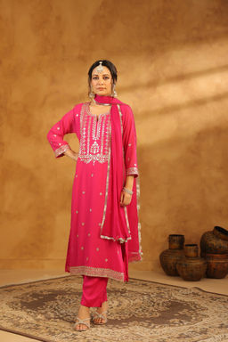 DIMPLE DESIGN STUDIO - Faiza Pink Georgette Suit Set