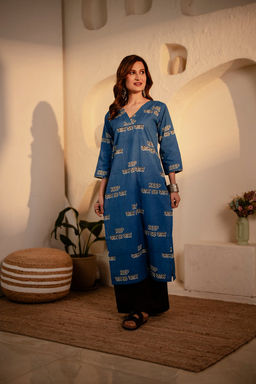 DIMPLE DESIGN STUDIO - Women Blue keep Kaam se Kaam Kurta