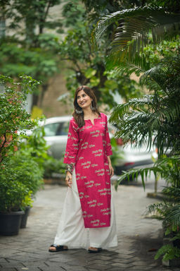 DIMPLE DESIGN STUDIO - Women Rani smile big laugh often Kurta