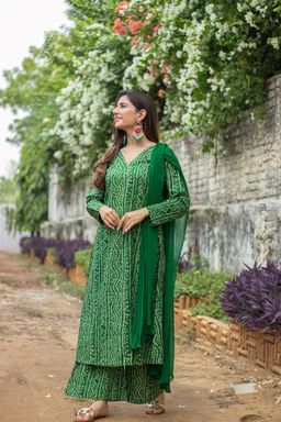 DIMPLE DESIGN STUDIO - Bottle Green Bandhani Suit Set
