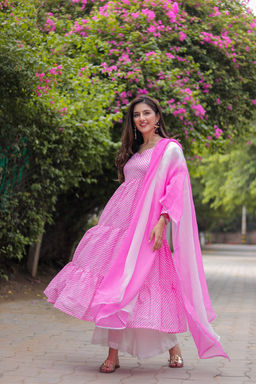 DIMPLE DESIGN STUDIO - Pink Leheriya Suit Set