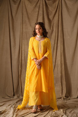 DIMPLE DESIGN STUDIO - Yellow Bandhani Suit Set