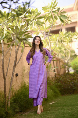 DIMPLE DESIGN STUDIO - Purple Bandhani Suit Set