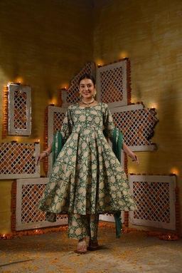 DIMPLE DESIGN STUDIO - Green Floral Anarkali Suit set