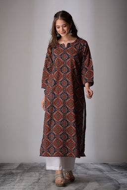 DIMPLE DESIGN STUDIO - Maroon Blue Straight Kurta