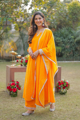 DIMPLE DESIGN STUDIO - Mango A-Line Velvet Suit Set