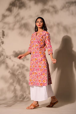 DIMPLE DESIGN STUDIO - Pink Floral Kurta
