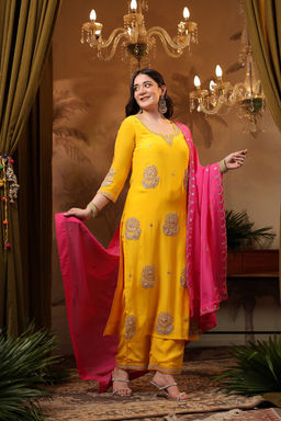 DIMPLE DESIGN STUDIO - Yellow Crepe Gota Suit Set