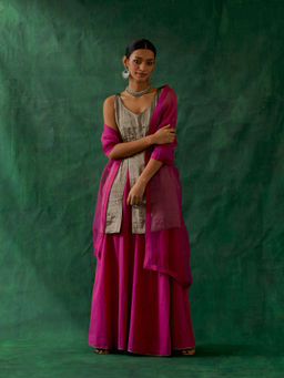 Vinusto - Pink Kurta With Sharara And Katan Dupatta (Set of 3)