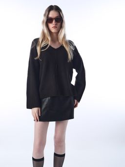 ONLY - Women's Solid Oversized Fit Black Sweater
