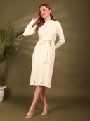 Off White color option