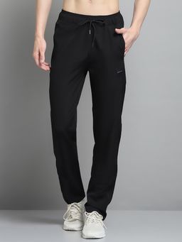 Monte Carlo - Mens Solid Black Mid Rise Regular Fit Trackpant