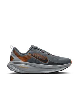 Nike - Mens Vomero 18 Sneakers