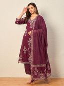Maroon color option, Currently selected
