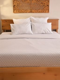 Unalome - Ice Blue Reef 200 Tc Flat Bedsheet with Two Pillow Covers