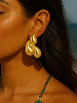 I Jewels - Gold Toned Statement Stud Earrings