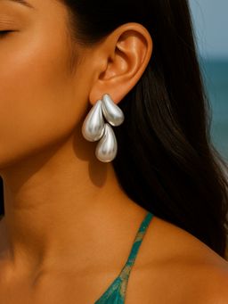 I Jewels - Gold Toned Statement Floral Stud Earrings