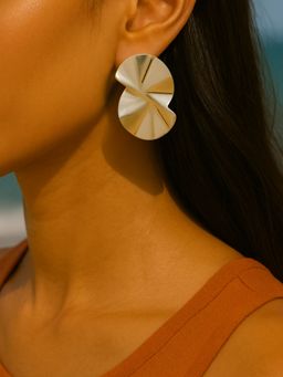 I Jewels - Gold Toned Statement Stud Earrings