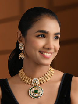 I Jewels - Green Gold-Plated Artificial Stones Studded and Pearl Beaded Jewellery Set for Women