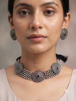 VENI - 92.5 Silver Plated Oxidized Necklace