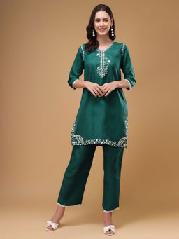 Bani Women - Embroidered V-Neck Tunic and Pants Co-Ord (Set of 2)