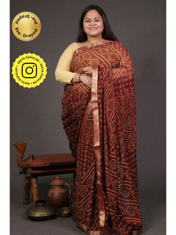 Isadora Life - Womens Bandhani Printed Maroon Pre-Draped Saree with Unstitched Blouse