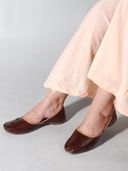 Brown color option