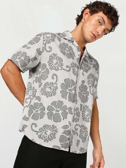 Bewakoof - Men Grey and Black All Over Floral Printed Oversized Shirt