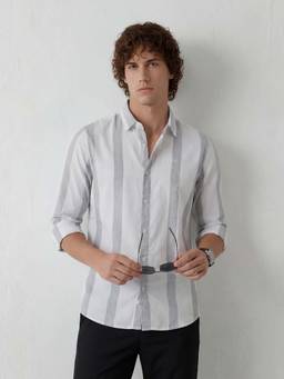 WROGN - Regular Fit Striped Shirt