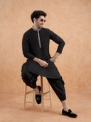 Black color option, Currently selected