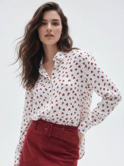 Outzidr - White All Over Heart Printed Relaxed Shirt