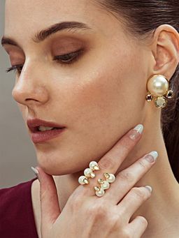 Isharya - Ayaana Pearl and Surrounded Mirrors Stud In 18Kt Gold Plated