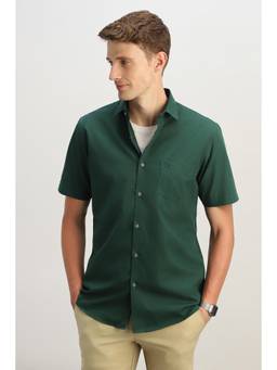 Allen Solly - Men Green Classic Fit Solid Half Sleeves Casual Shirt