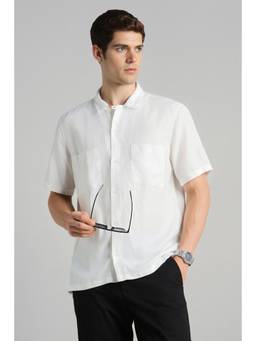 Simon Carter - Men White Solid Half Sleeves Casual Regular Collar Shirt