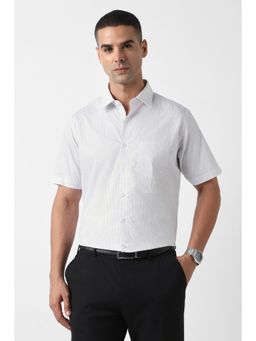Van Heusen - Men White Custom Fit Check Half Sleeves Formal Shirt