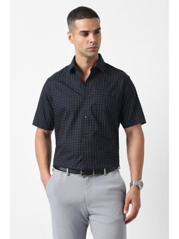 Van Heusen - Men Black Custom Fit Check Half Sleeves Formal Shirt