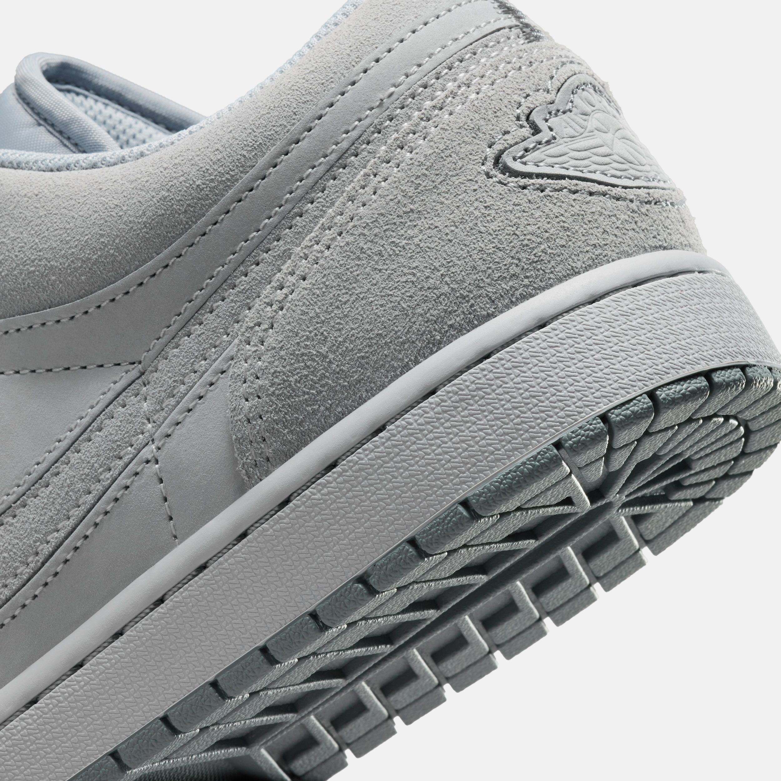 Buy Air Jordan 1 Low SE Craft Men's Shoes Online | Nike India