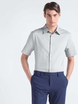 Calvin Klein - Men Grey Self Design Formal Shirt