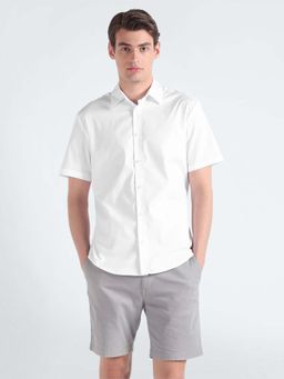 Calvin Klein - Men White Solid Casual Shirt