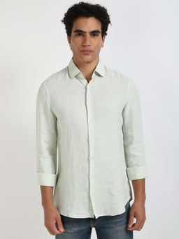 Calvin Klein - Men Green Solid Casual Shirt