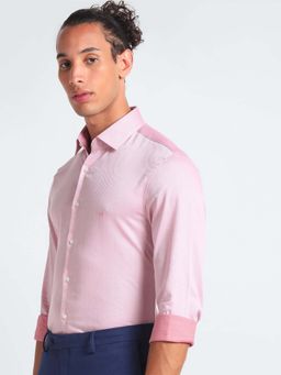 Calvin Klein - Men Pink Self Design Formal Shirt
