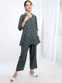 Green color option, Sold out, Currently selected