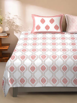 Eyda - White and Peach Floral Printed Cotton Bedsheet with 2 Pillow Covers (King)